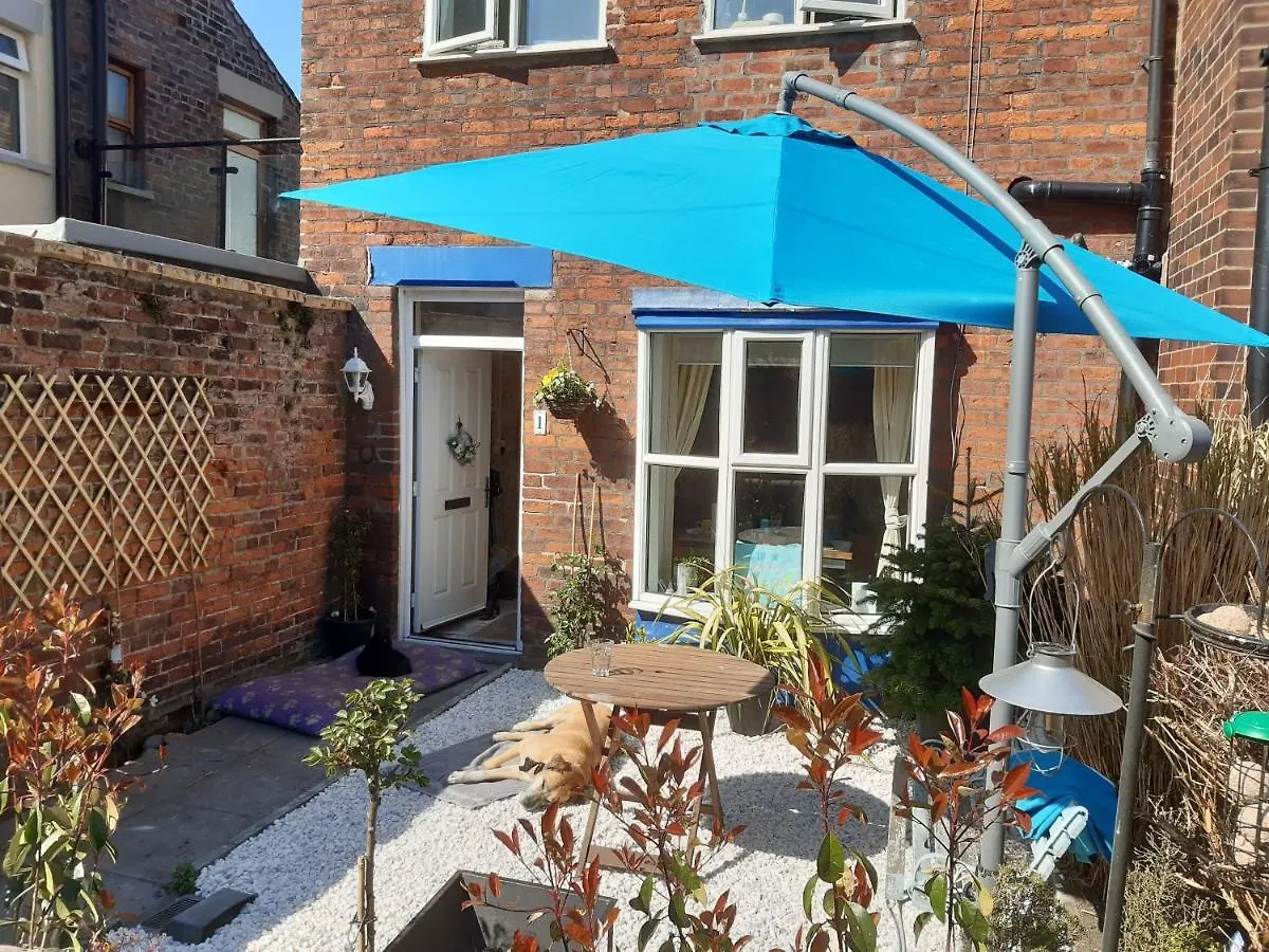 Ellerslie Cottage Lytham St Annes 0*,